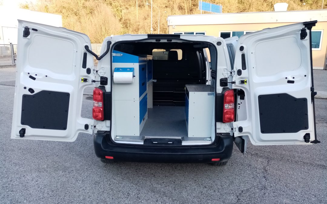 TOYOTA Proace