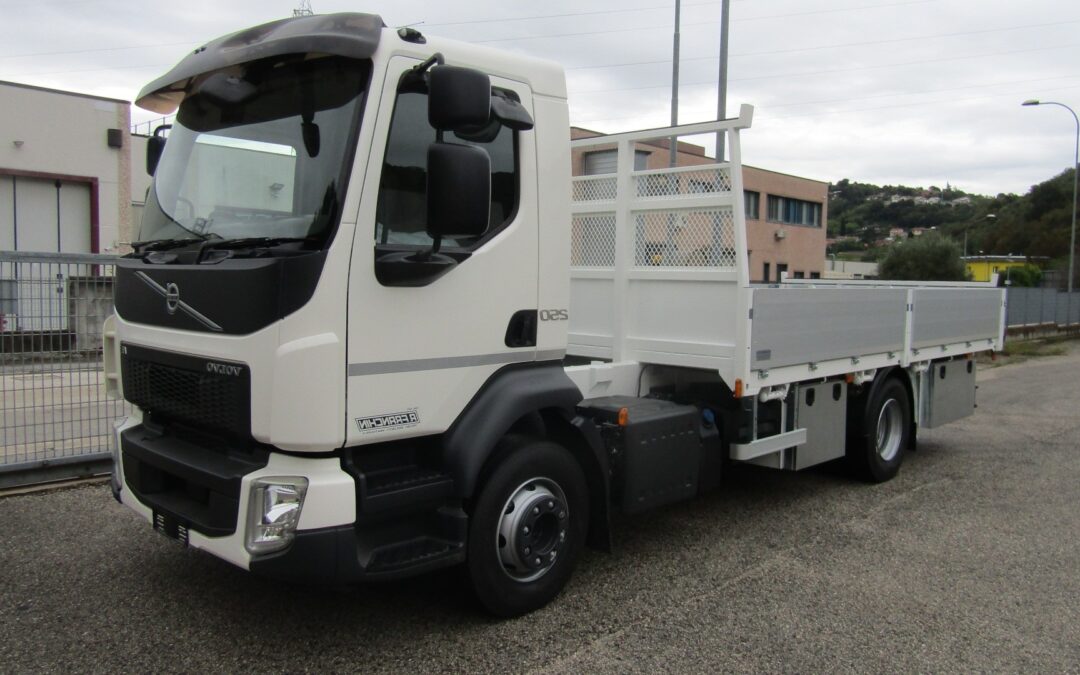 VOLVO FL